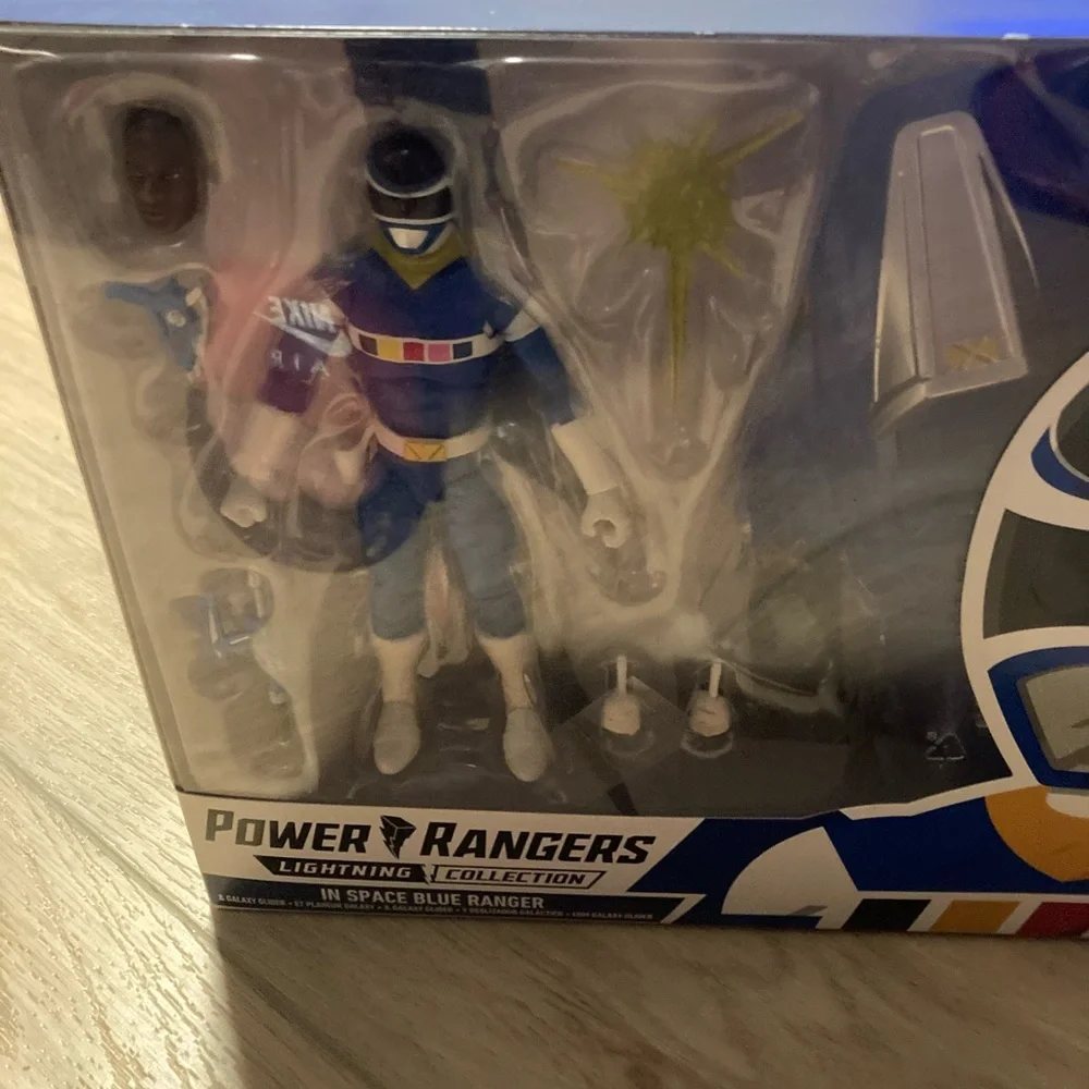 Power Rangers Blue Action Figure - Picture 3 of 5